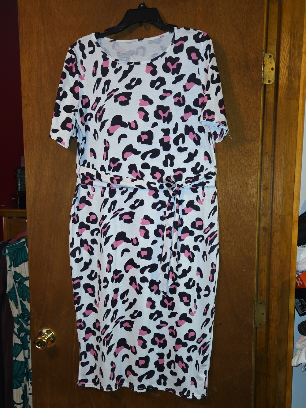 Women's Pink and Black Leopard Print Wrap Tie Dress - Picture 3 of 7